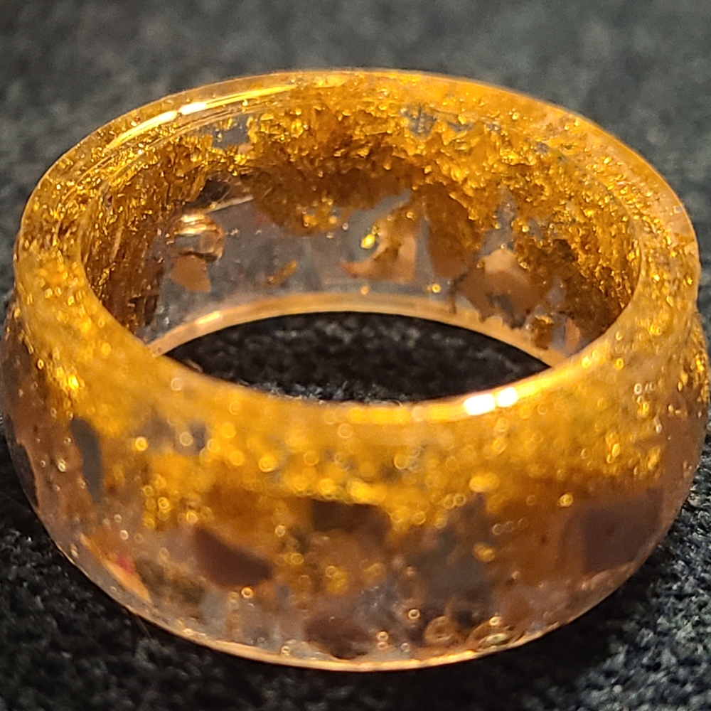 Elegant Gold Resin Ring
